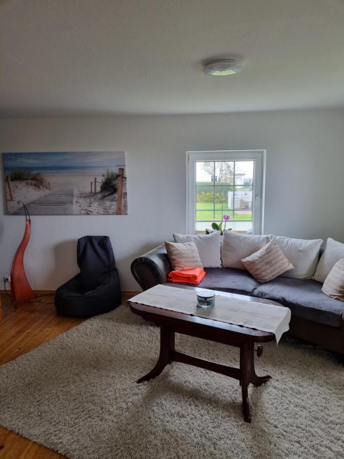 Ferienwohnung Editha Mit Wintergarten Katzow Esterno foto